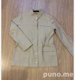 Курточка Zara песочного цвета