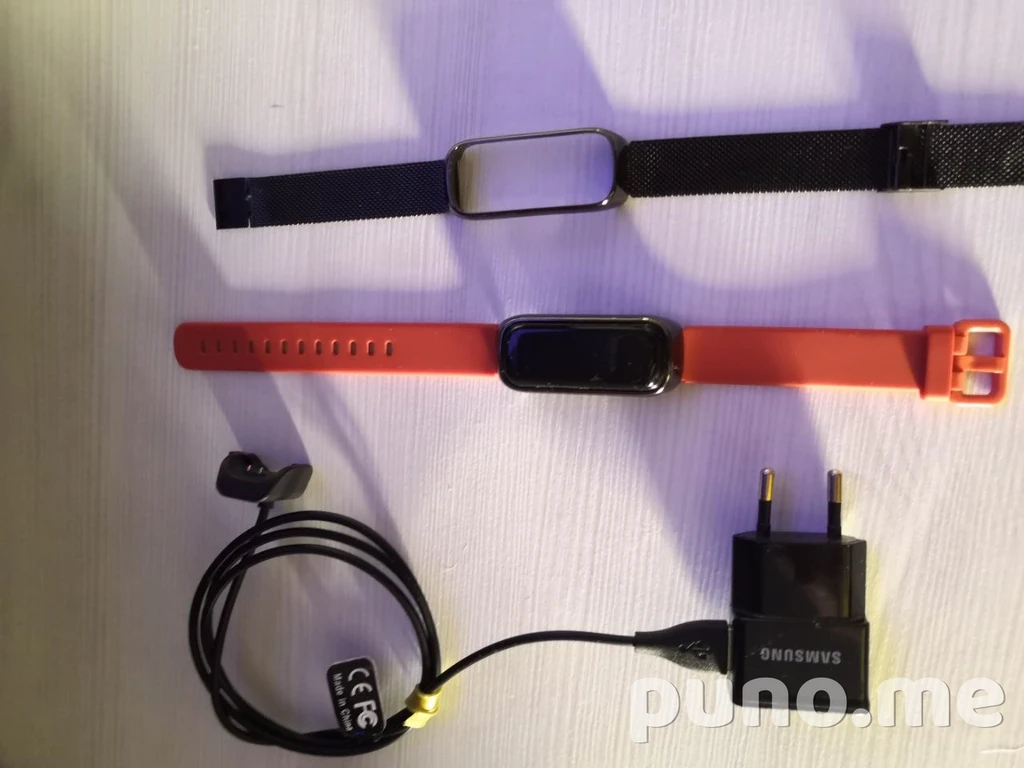 Фитнес браслет Samsung Galaxy Fit 2