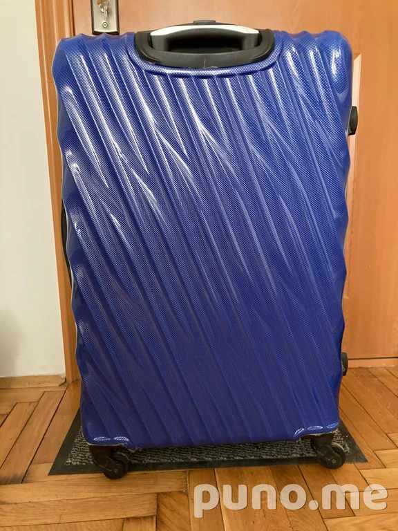 Чемоданы