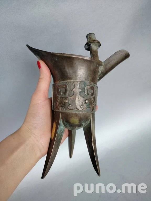Китайский бронзовый сосуд цзюэ