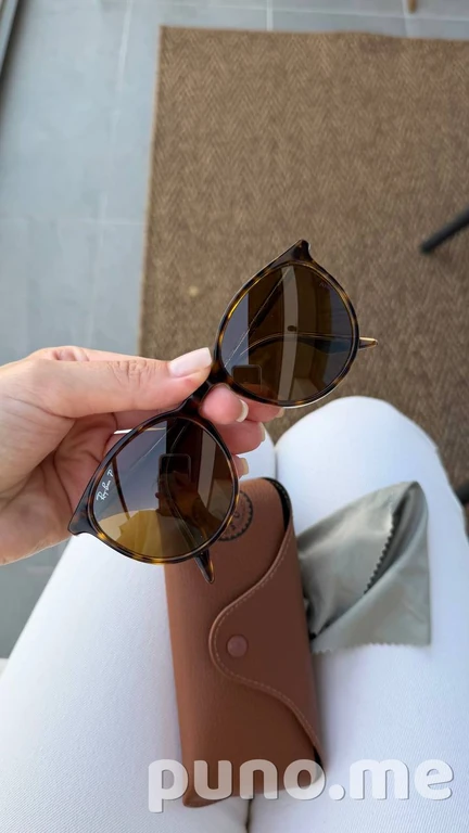 Солнцезащитные очки Ray-Ban