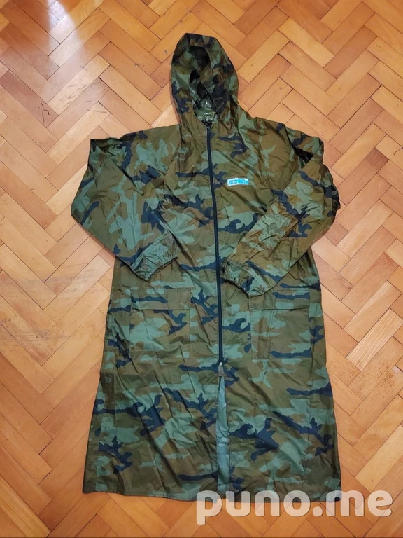 Дождевик с капюшоном