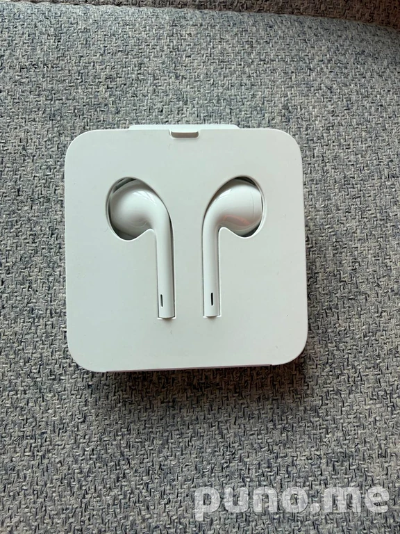 Наушники Apple
