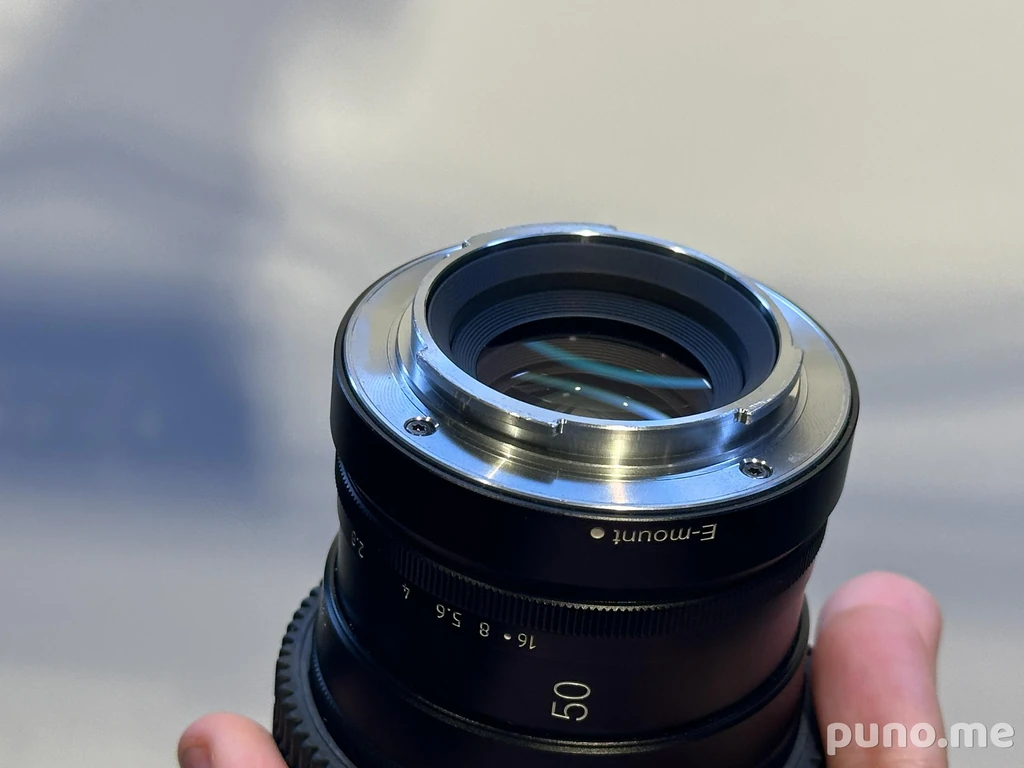 Sirui 50mm F1.8 1.33x Anamorphic