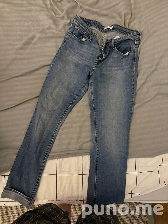 Джинсы Levi's