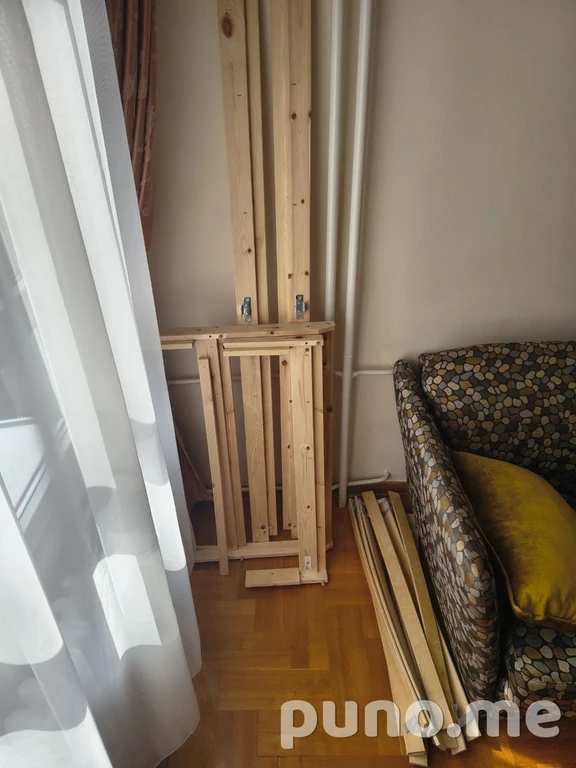 Кровать