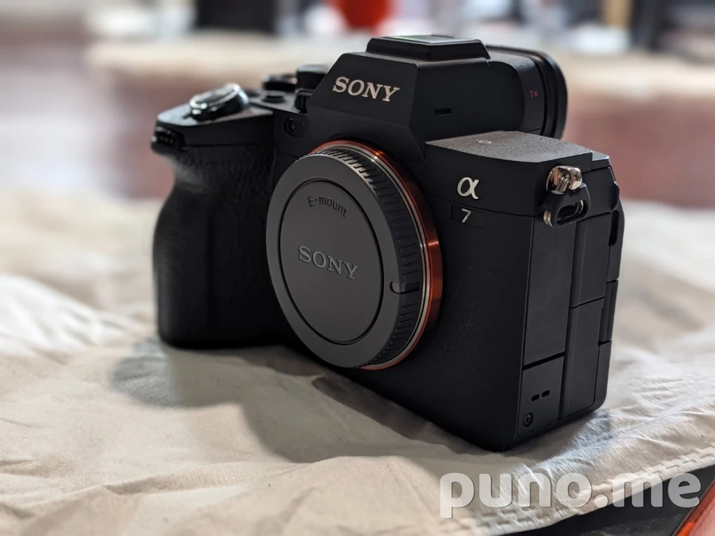 Sony Alpha A7 IV