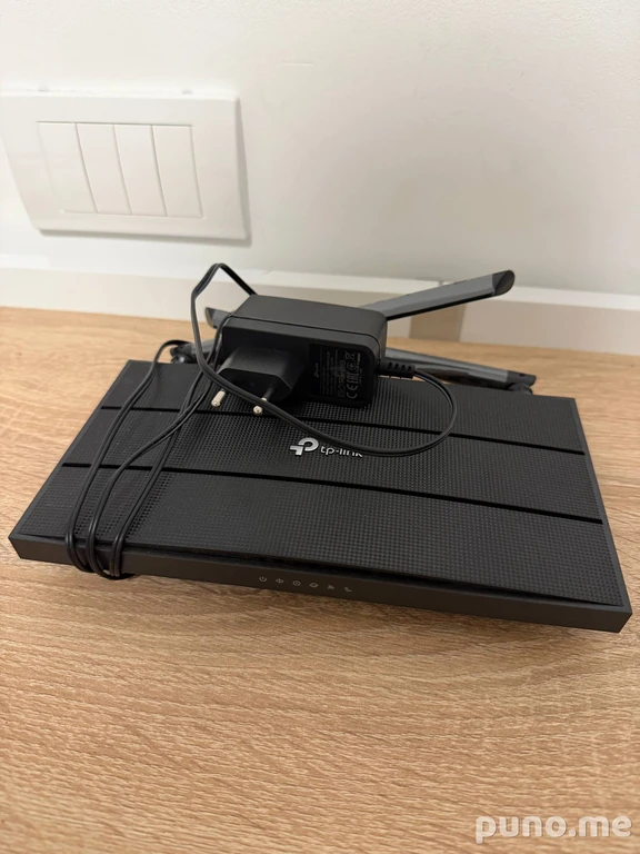 Роутер TP-Link XC220-G3v