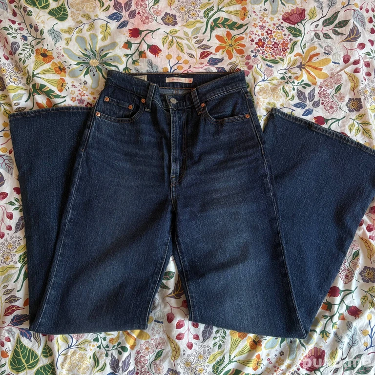 Джинсы клеш Levi's