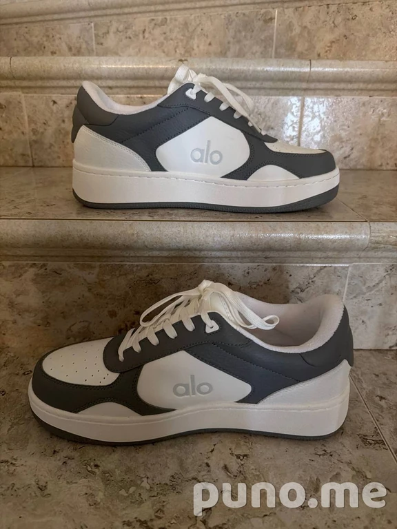 Alo Yoga
