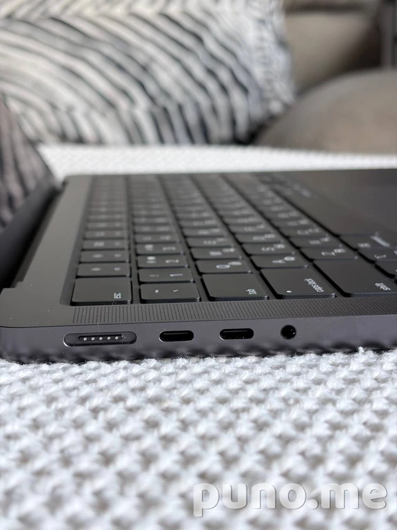 MacBook Pro 14" M5