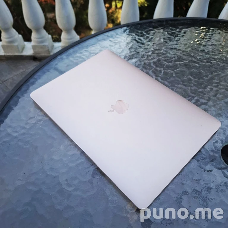 MacBook 2020 M1