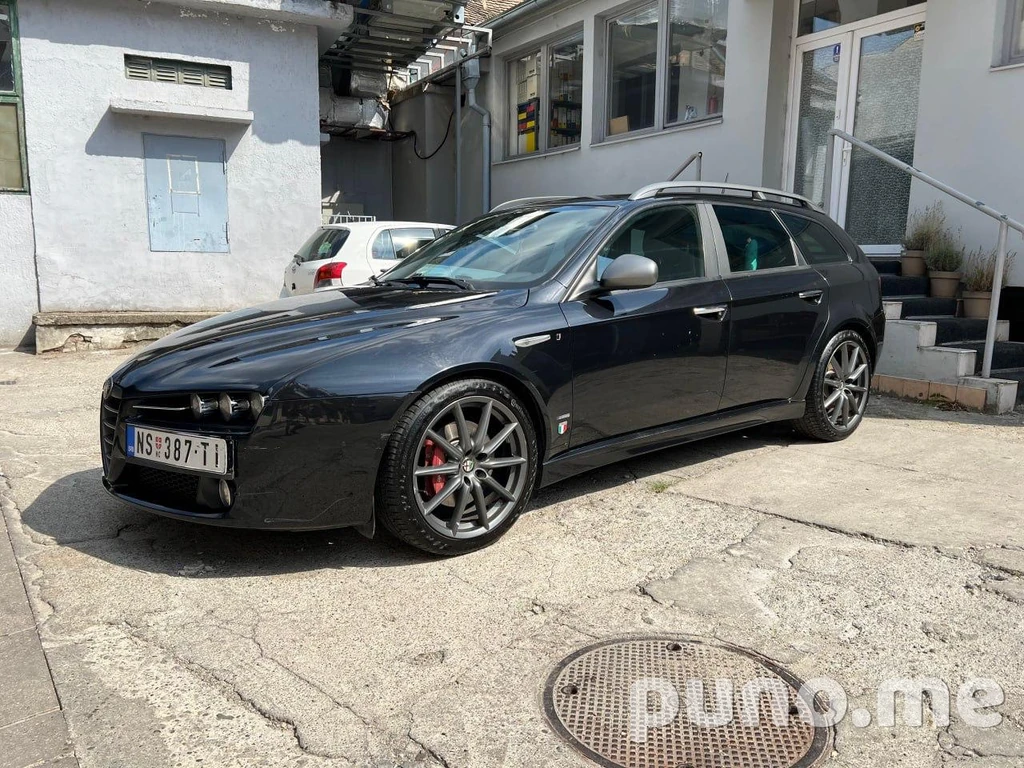 Alfa Romeo 159