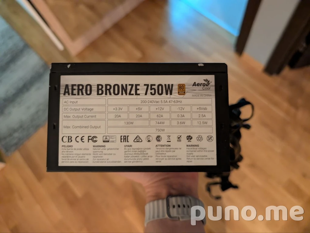 Блок питания Aerocool