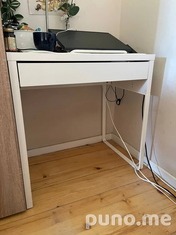 Стол Ikea MICKE