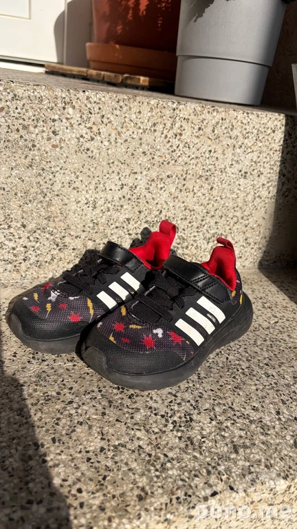 Кроссовки Adidas
