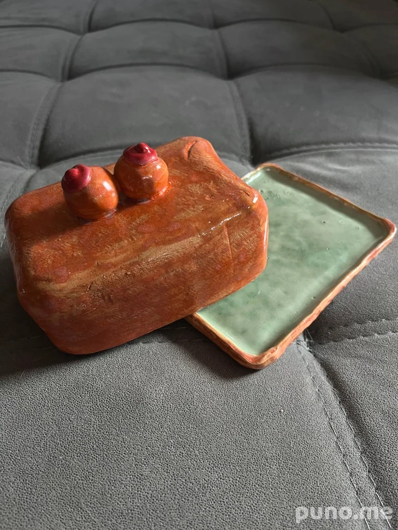 керамическая масленка и кружка