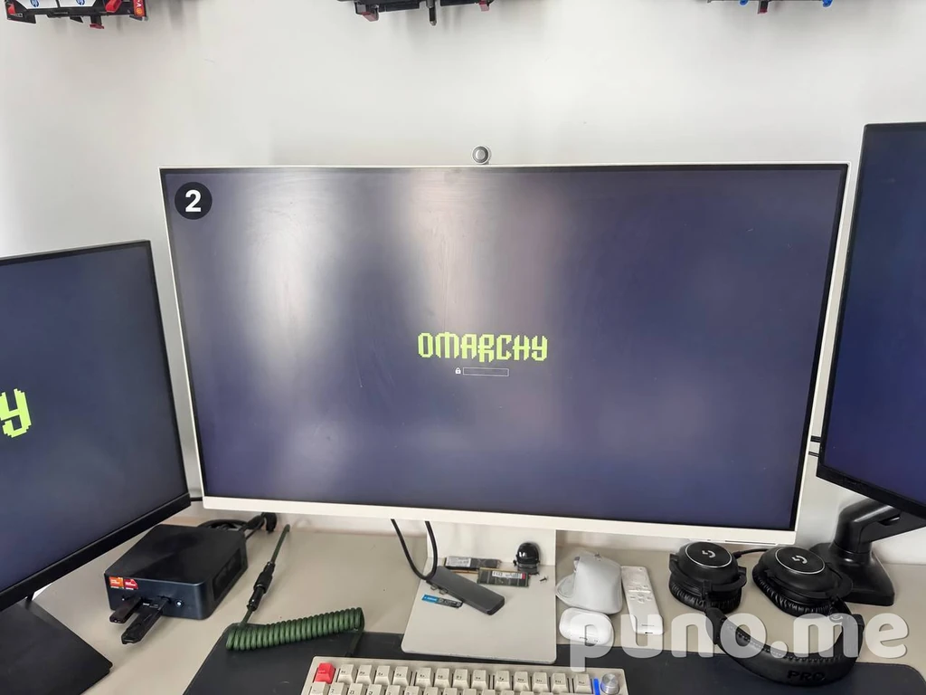 Монитор Samsung Smart Monitor M8